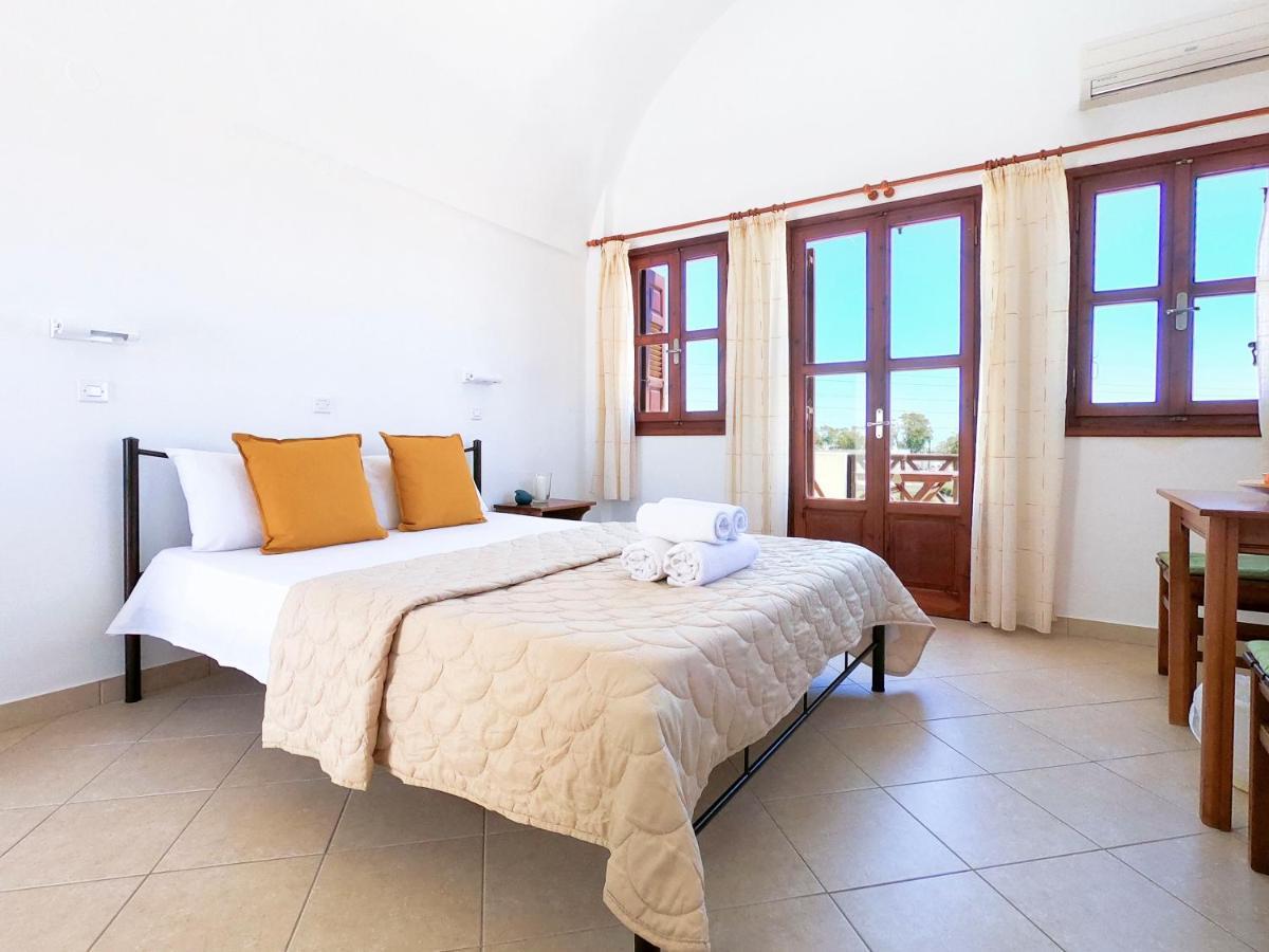 Almyra Villa Perissa  Luaran gambar