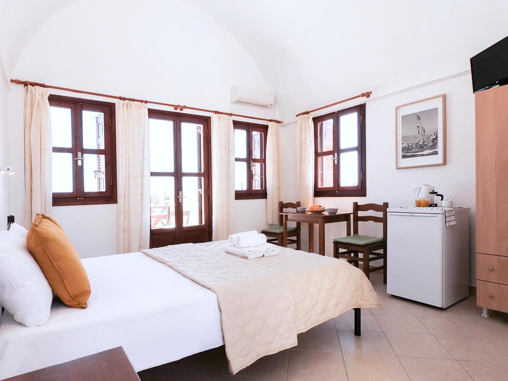 Almyra Villa Perissa  Bilik gambar