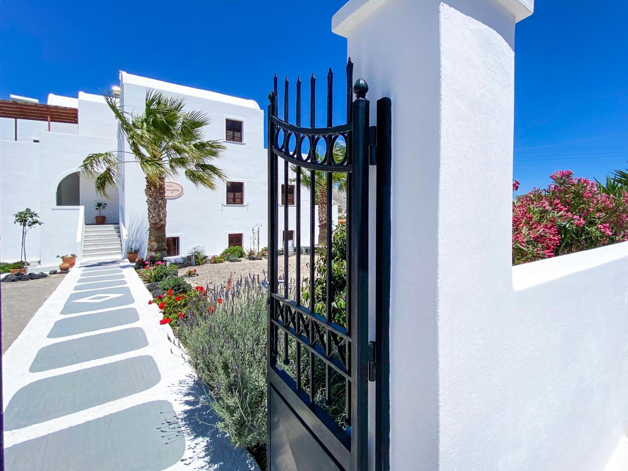 Almyra Villa Perissa  Luaran gambar