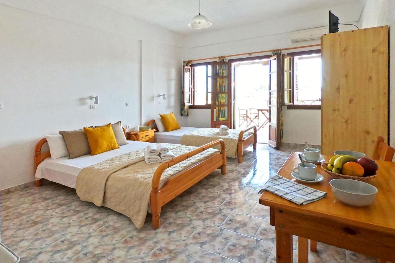 Almyra Villa Perissa  Luaran gambar